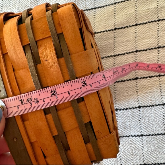 Longaberger Vintage Holiday Basket 1991 Handwoven - Picture 7 of 8
